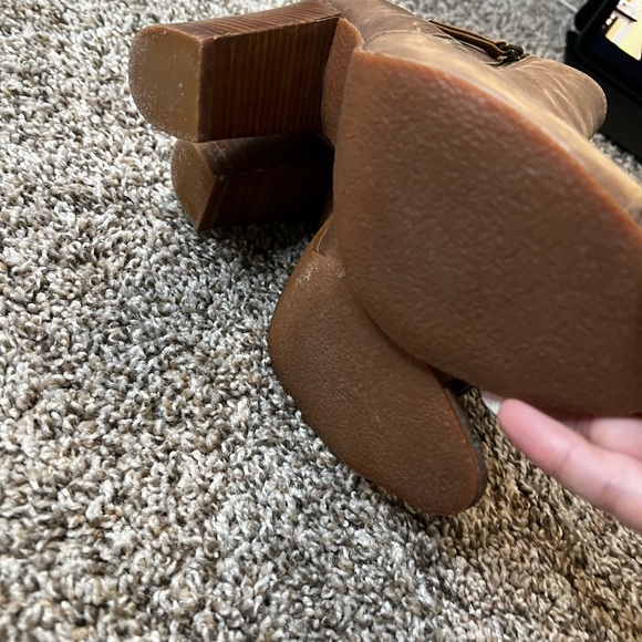 Peep toe zip heeled ankle booties - Picture 4 of 4